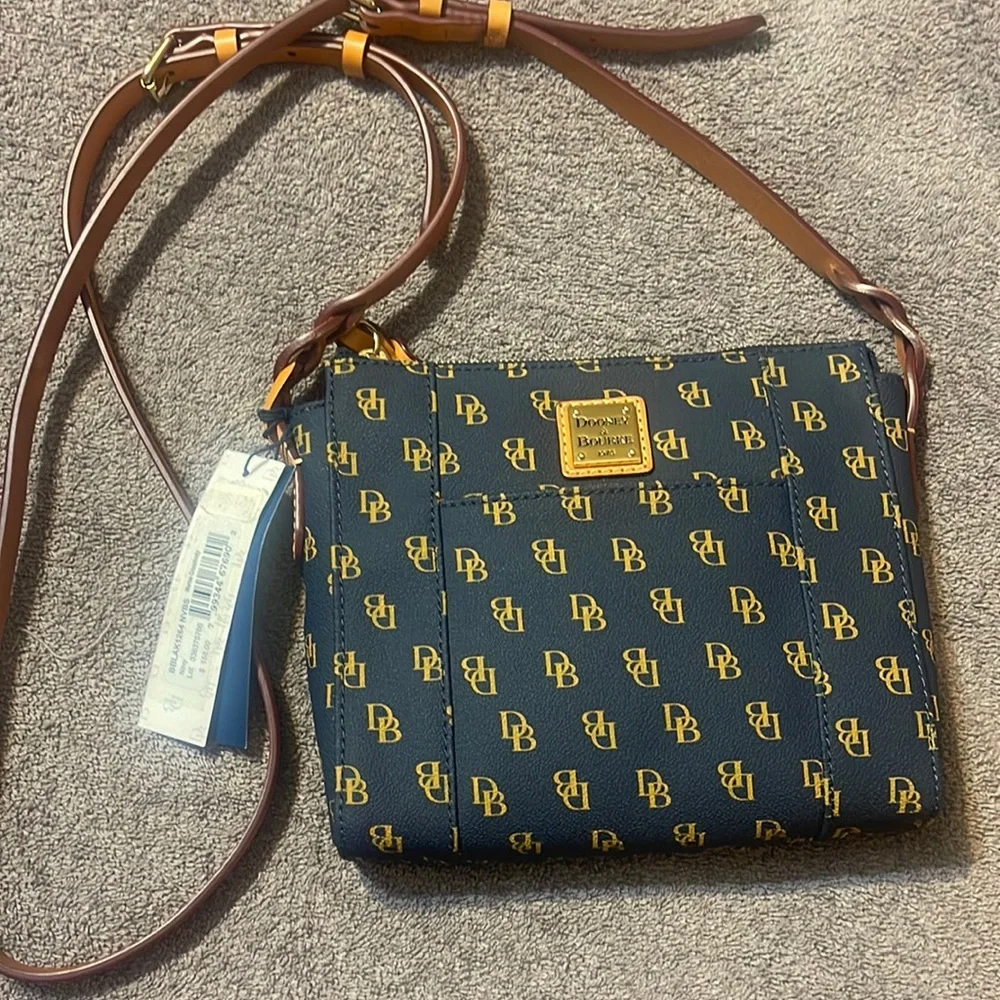 BBlack (Marlee Crossbody) - Picture 1 of 3